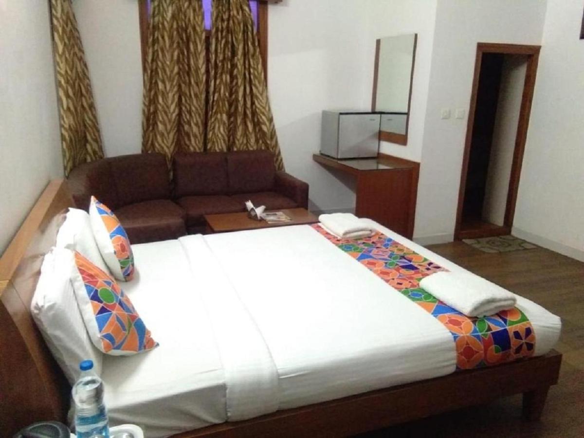 Hotel Kumar'S The White House Mysore Exterior foto