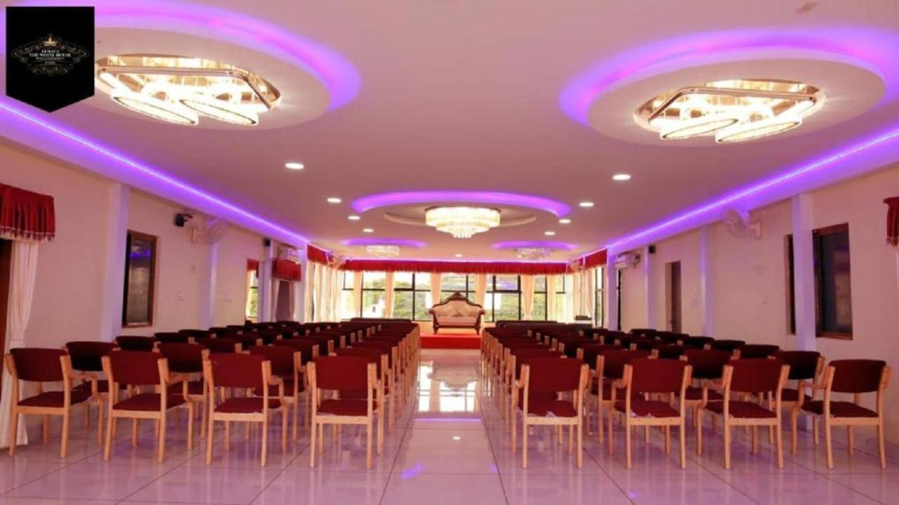Hotel Kumar'S The White House Mysore Exterior foto